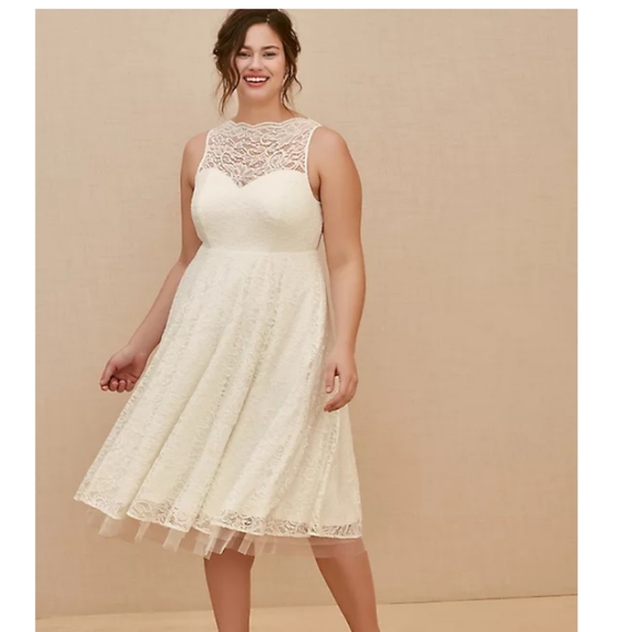 torrid Dresses & Skirts - TORRID SIZE 12 NWT LACE TEA-LENGTH WEDDING DRESS